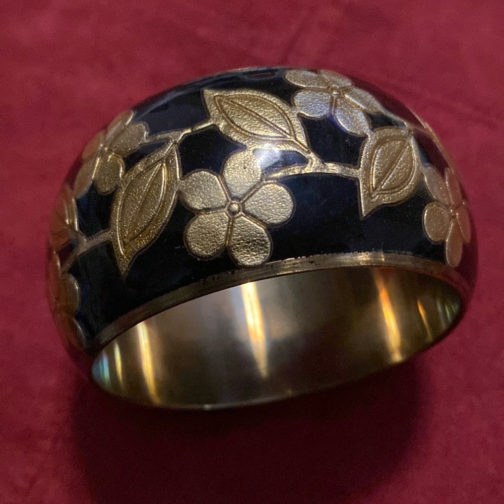 Vintage Boho Wide Brass Bangle Bracelet w/ Black Enamel & Leaves Pattern